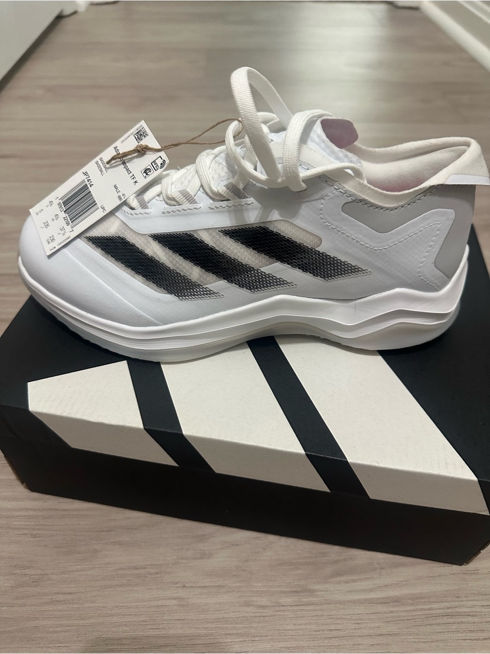 Adidas baseball turf shoes youth size 5